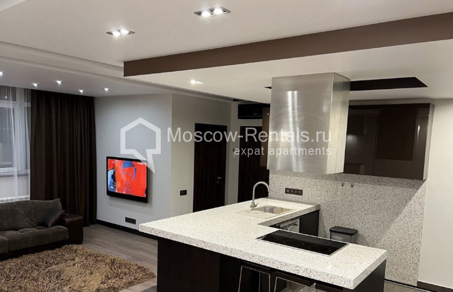 Photo #3 4-room (3 BR) apartment for <a href="http://moscow-rentals.ru/en/articles/long-term-rent" target="_blank">a long-term</a> rent
 in Russia, Moscow, Lomonosovskyi prosp, 29к3
