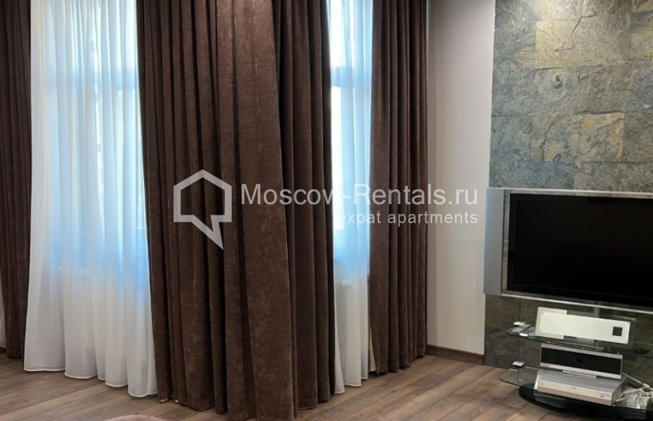 Photo #10 4-room (3 BR) apartment for <a href="http://moscow-rentals.ru/en/articles/long-term-rent" target="_blank">a long-term</a> rent
 in Russia, Moscow, Lomonosovskyi prosp, 29к3