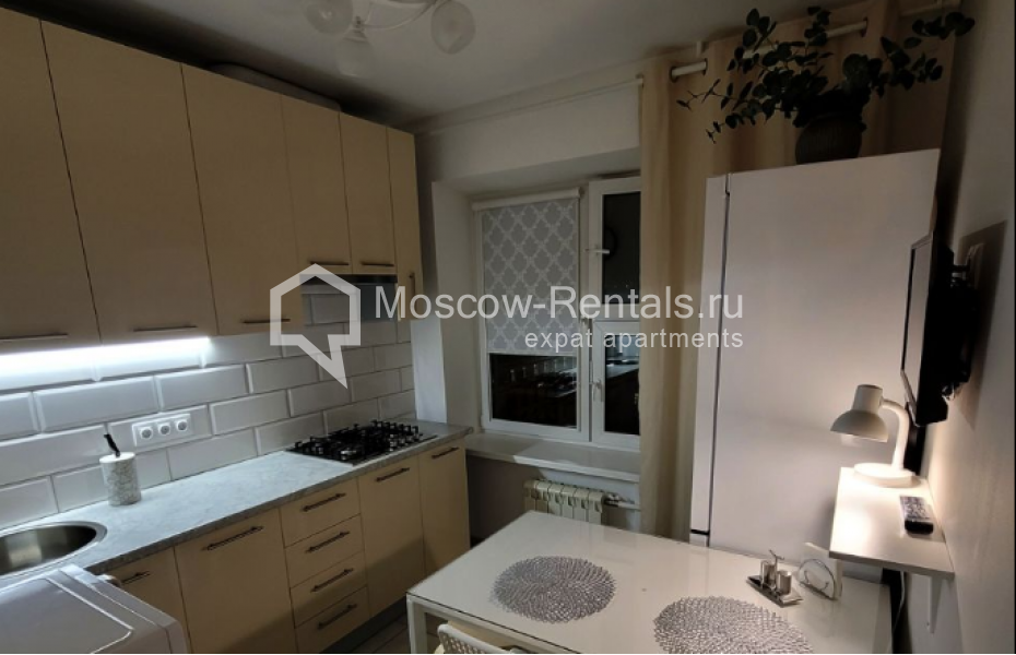 Photo #8 2-room (1 BR) apartment for <a href="http://moscow-rentals.ru/en/articles/long-term-rent" target="_blank">a long-term</a> rent
 in Russia, Moscow, Zoologicheskaya str, 3