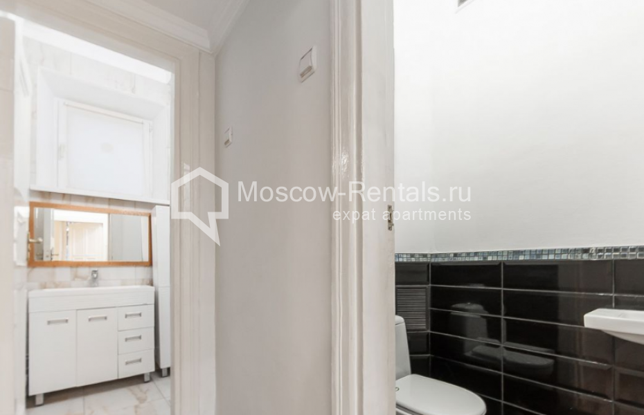 Photo #9 3-room (2 BR) apartment for <a href="http://moscow-rentals.ru/en/articles/long-term-rent" target="_blank">a long-term</a> rent
 in Russia, Moscow, Nikitskyi blv, 9
