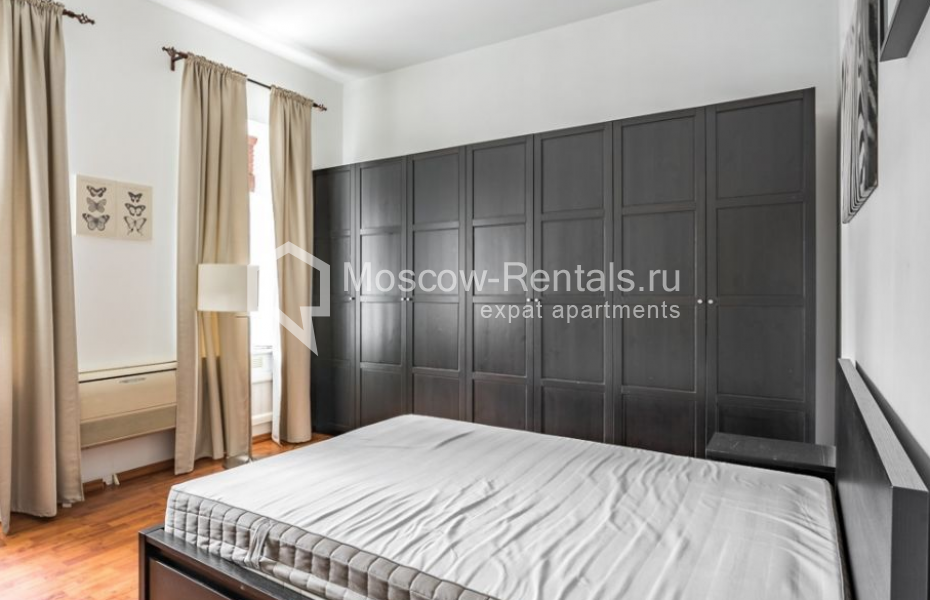 Photo #13 3-room (2 BR) apartment for <a href="http://moscow-rentals.ru/en/articles/long-term-rent" target="_blank">a long-term</a> rent
 in Russia, Moscow, Trekhprudnyi lane, 11/13С1