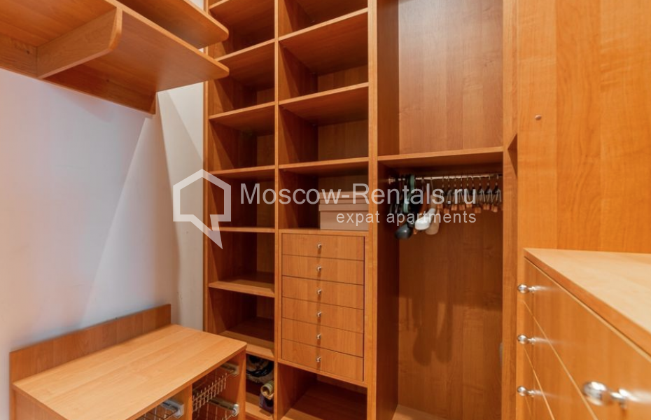 Photo #5 3-room (2 BR) apartment for <a href="http://moscow-rentals.ru/en/articles/long-term-rent" target="_blank">a long-term</a> rent
 in Russia, Moscow, Levshinskyi lane, 7С1