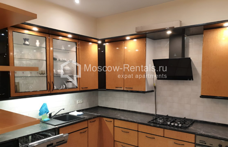 Photo #18 3-room (2 BR) apartment for <a href="http://moscow-rentals.ru/en/articles/long-term-rent" target="_blank">a long-term</a> rent
 in Russia, Moscow, Levshinskyi lane, 7С1
