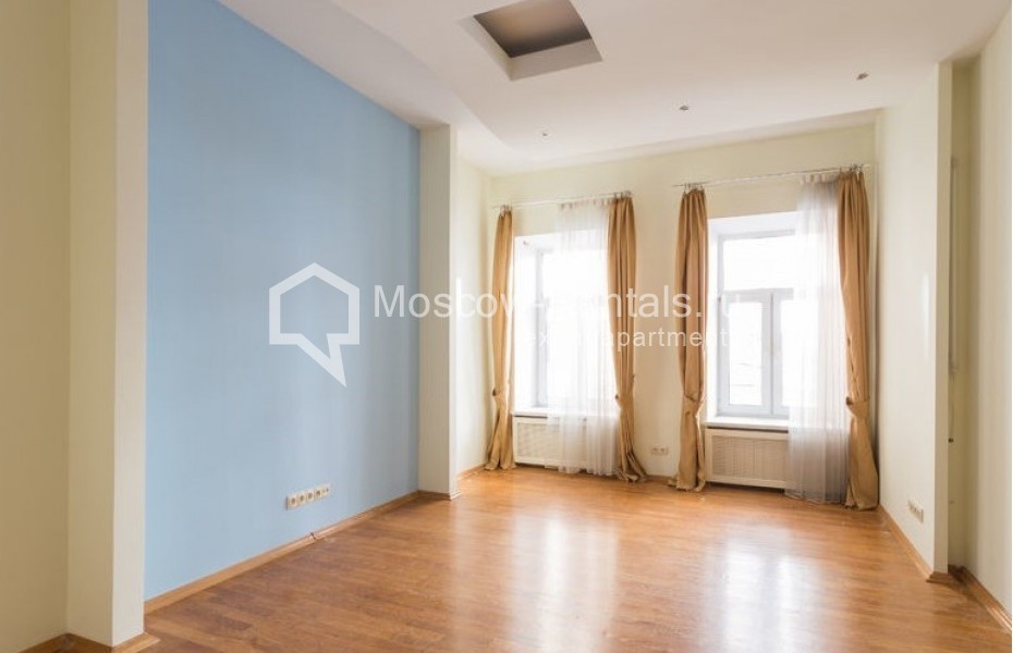 Photo #5 5-room (4 BR) apartment for <a href="http://moscow-rentals.ru/en/articles/long-term-rent" target="_blank">a long-term</a> rent
 in Russia, Moscow, Philippovsky lane, 9