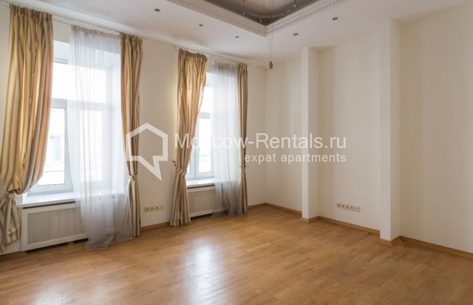 Photo #3 5-room (4 BR) apartment for <a href="http://moscow-rentals.ru/en/articles/long-term-rent" target="_blank">a long-term</a> rent
 in Russia, Moscow, Philippovsky lane, 9
