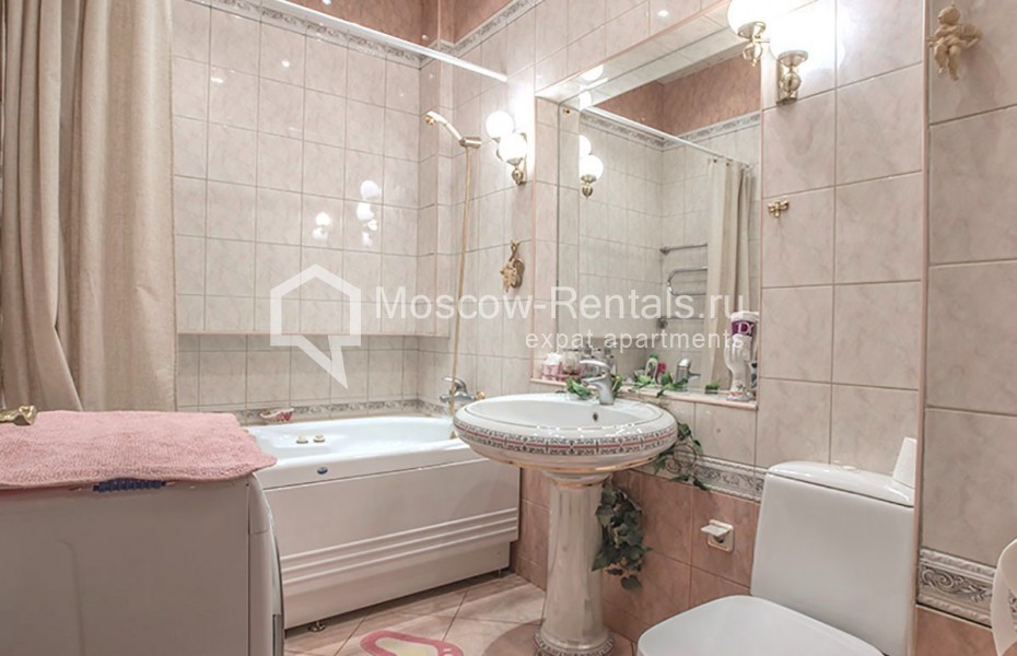 Photo #10 2-room (1 BR) apartment for <a href="http://moscow-rentals.ru/en/articles/long-term-rent" target="_blank">a long-term</a> rent
 in Russia, Moscow, Tverskaya str, 6с1