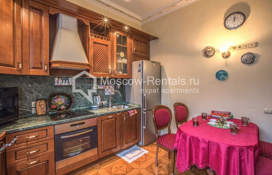 Photo #3 2-room (1 BR) apartment for <a href="http://moscow-rentals.ru/en/articles/long-term-rent" target="_blank">a long-term</a> rent
 in Russia, Moscow, Tverskaya str, 6с1