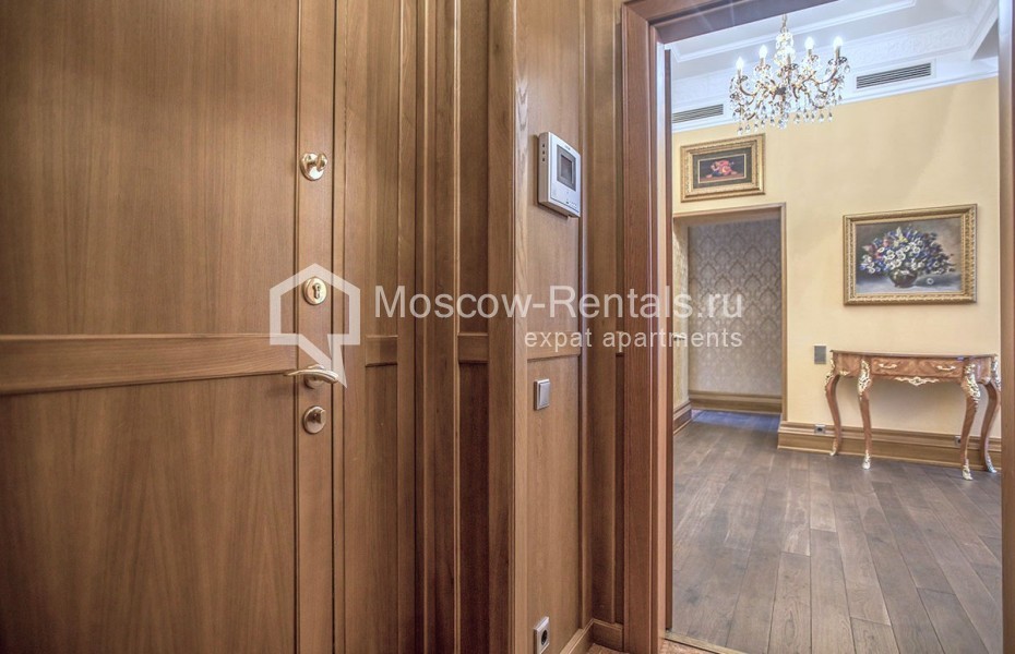 Photo #3 3-room (2 BR) apartment for <a href="http://moscow-rentals.ru/en/articles/long-term-rent" target="_blank">a long-term</a> rent
 in Russia, Moscow, Tverskaya str, 9