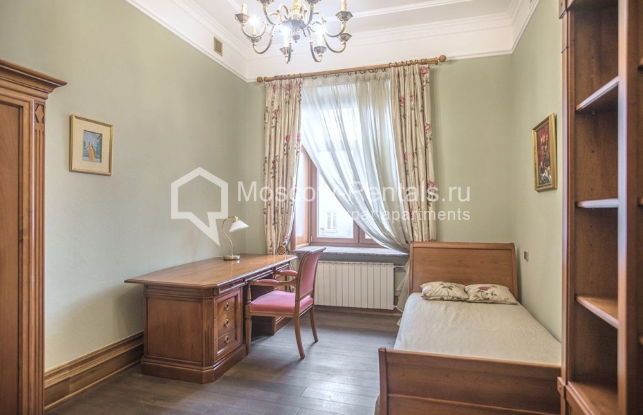 Photo #8 3-room (2 BR) apartment for <a href="http://moscow-rentals.ru/en/articles/long-term-rent" target="_blank">a long-term</a> rent
 in Russia, Moscow, Tverskaya str, 9