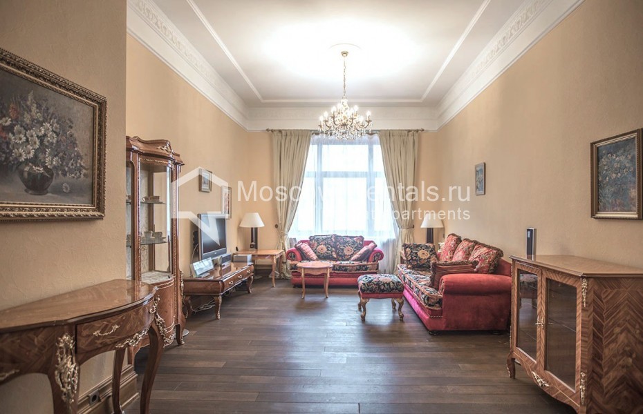 Photo #4 3-room (2 BR) apartment for <a href="http://moscow-rentals.ru/en/articles/long-term-rent" target="_blank">a long-term</a> rent
 in Russia, Moscow, Tverskaya str, 9