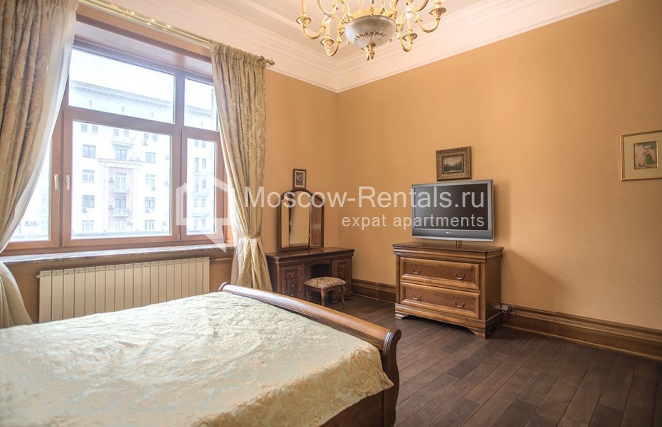 Photo #43 3-room (2 BR) apartment for <a href="http://moscow-rentals.ru/en/articles/long-term-rent" target="_blank">a long-term</a> rent
 in Russia, Moscow, Tverskaya str, 9