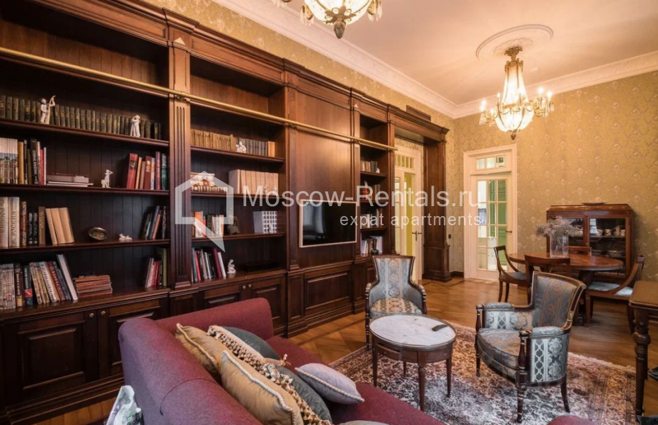 Photo #1 3-room (2 BR) apartment for <a href="http://moscow-rentals.ru/en/articles/long-term-rent" target="_blank">a long-term</a> rent
 in Russia, Moscow, Tverskaya str, 25/12