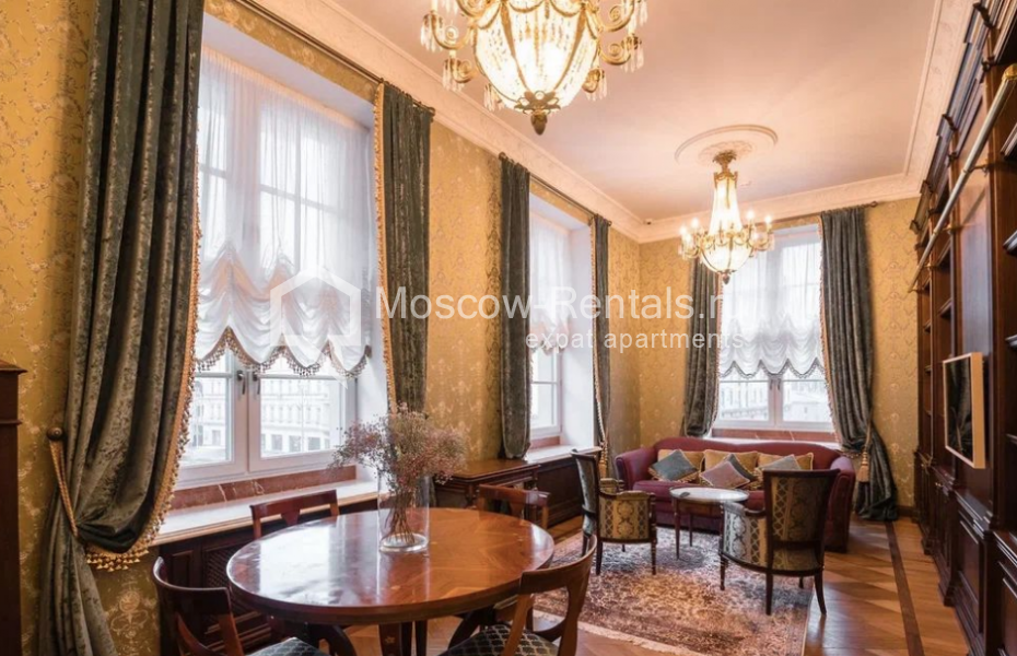 Photo #2 3-room (2 BR) apartment for <a href="http://moscow-rentals.ru/en/articles/long-term-rent" target="_blank">a long-term</a> rent
 in Russia, Moscow, Tverskaya str, 25/12
