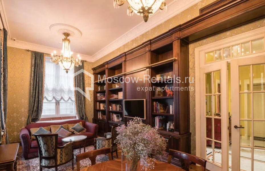 Photo #3 3-room (2 BR) apartment for <a href="http://moscow-rentals.ru/en/articles/long-term-rent" target="_blank">a long-term</a> rent
 in Russia, Moscow, Tverskaya str, 25/12