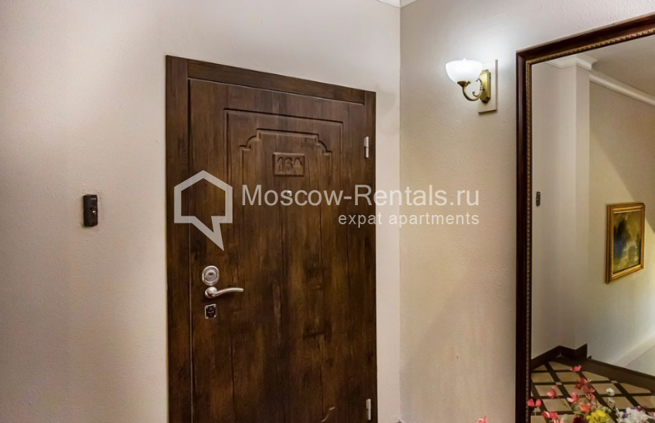 Photo #20 3-room (2 BR) apartment for <a href="http://moscow-rentals.ru/en/articles/long-term-rent" target="_blank">a long-term</a> rent
 in Russia, Moscow, Spiridonievskyi lane, 12/9
