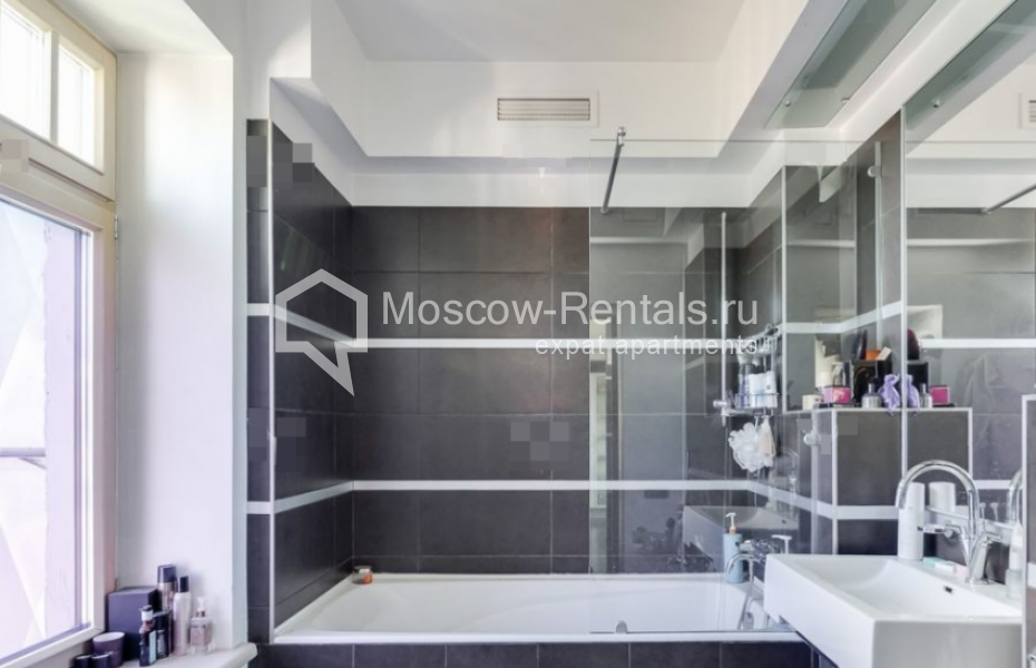 Photo #18 3-room (2 BR) apartment for <a href="http://moscow-rentals.ru/en/articles/long-term-rent" target="_blank">a long-term</a> rent
 in Russia, Moscow, Spiridonievskyi lane, 12/9