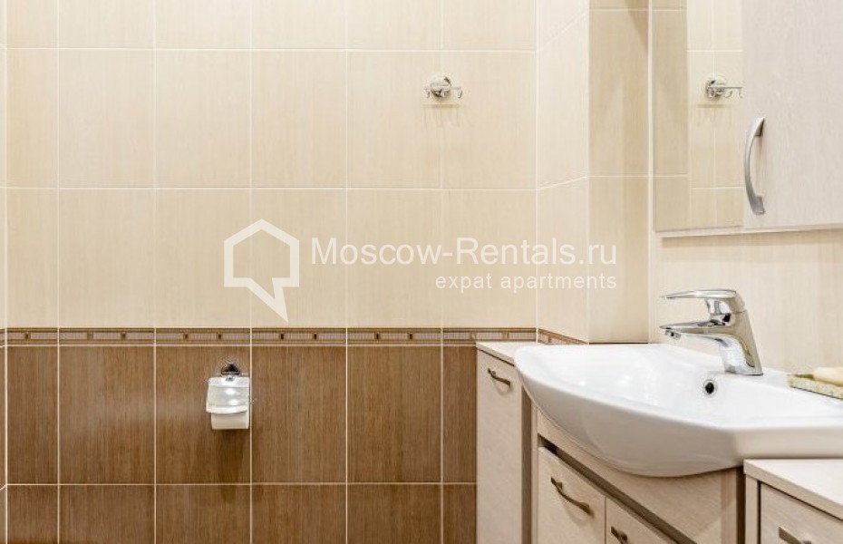 Photo #13 4-room (3 BR) apartment for <a href="http://moscow-rentals.ru/en/articles/long-term-rent" target="_blank">a long-term</a> rent
 in Russia, Moscow, Udaltsova str, 69