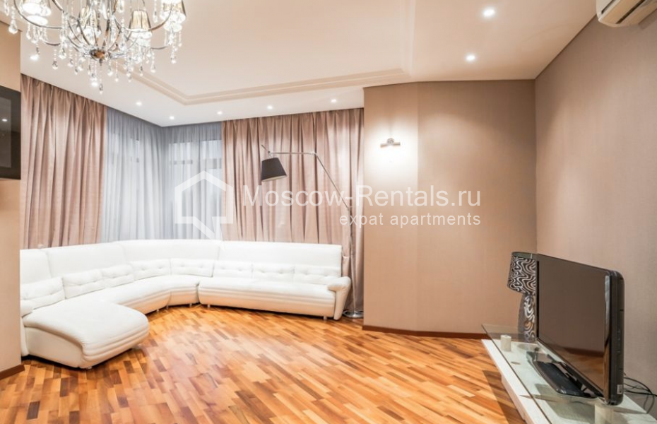 Photo #1 5-room (4 BR) apartment for <a href="http://moscow-rentals.ru/en/articles/long-term-rent" target="_blank">a long-term</a> rent
 in Russia, Moscow, Mosfilmovskaya str, 70К7