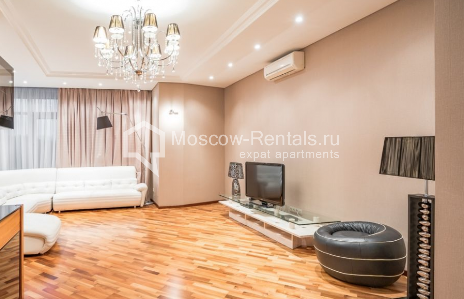 Photo #2 5-room (4 BR) apartment for <a href="http://moscow-rentals.ru/en/articles/long-term-rent" target="_blank">a long-term</a> rent
 in Russia, Moscow, Mosfilmovskaya str, 70К7