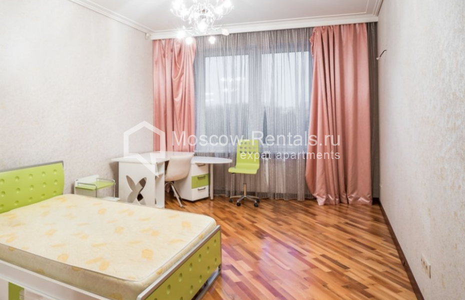 Photo #9 5-room (4 BR) apartment for <a href="http://moscow-rentals.ru/en/articles/long-term-rent" target="_blank">a long-term</a> rent
 in Russia, Moscow, Mosfilmovskaya str, 70К7