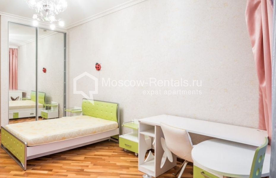 Photo #10 5-room (4 BR) apartment for <a href="http://moscow-rentals.ru/en/articles/long-term-rent" target="_blank">a long-term</a> rent
 in Russia, Moscow, Mosfilmovskaya str, 70К7