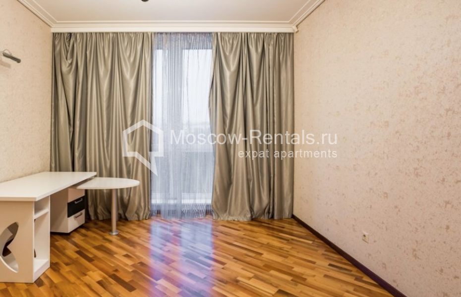 Photo #13 5-room (4 BR) apartment for <a href="http://moscow-rentals.ru/en/articles/long-term-rent" target="_blank">a long-term</a> rent
 in Russia, Moscow, Mosfilmovskaya str, 70К7