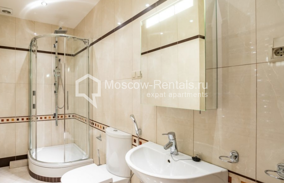 Photo #20 5-room (4 BR) apartment for <a href="http://moscow-rentals.ru/en/articles/long-term-rent" target="_blank">a long-term</a> rent
 in Russia, Moscow, Mosfilmovskaya str, 70К7