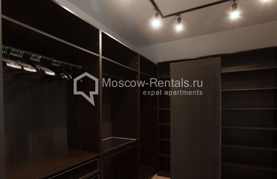Photo #5 4-room (3 BR) apartment for <a href="http://moscow-rentals.ru/en/articles/long-term-rent" target="_blank">a long-term</a> rent
 in Russia, Moscow, Mosfilmovskaya str, 53