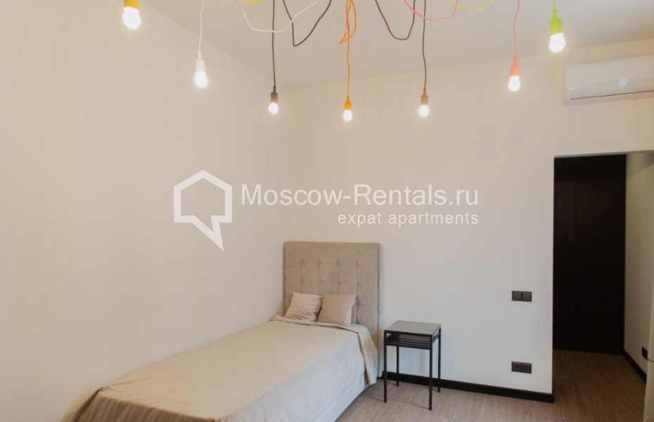 Photo #13 4-room (3 BR) apartment for <a href="http://moscow-rentals.ru/en/articles/long-term-rent" target="_blank">a long-term</a> rent
 in Russia, Moscow, Mosfilmovskaya str, 53