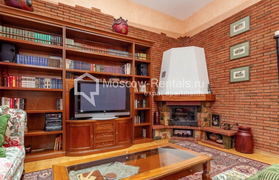 Photo #3 3-room (2 BR) apartment for <a href="http://moscow-rentals.ru/en/articles/long-term-rent" target="_blank">a long-term</a> rent
 in Russia, Moscow, Solyanka str, 1/2С2