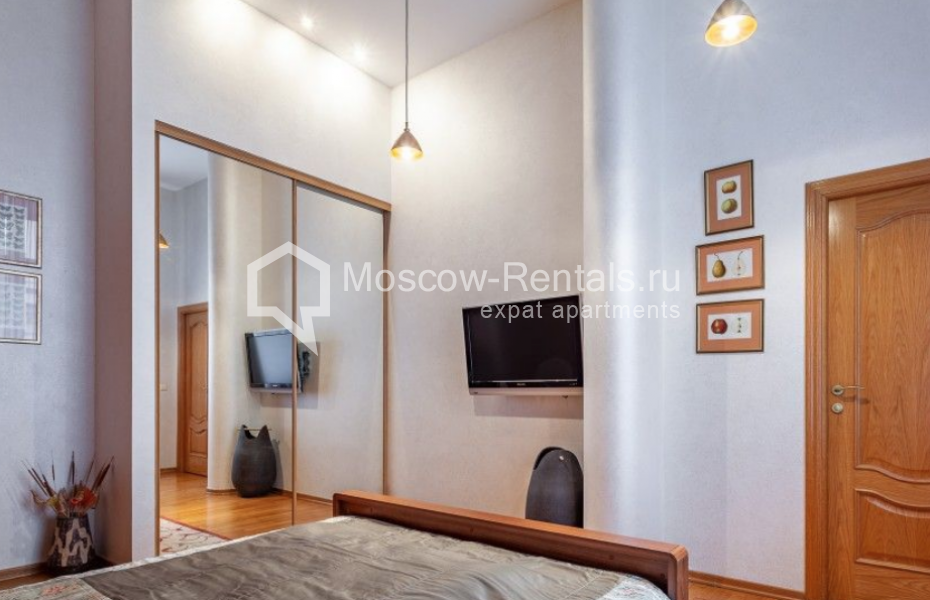 Photo #8 3-room (2 BR) apartment for <a href="http://moscow-rentals.ru/en/articles/long-term-rent" target="_blank">a long-term</a> rent
 in Russia, Moscow, Solyanka str, 1/2С2