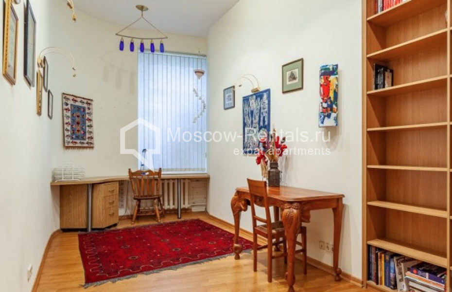 Photo #9 3-room (2 BR) apartment for <a href="http://moscow-rentals.ru/en/articles/long-term-rent" target="_blank">a long-term</a> rent
 in Russia, Moscow, Solyanka str, 1/2С2