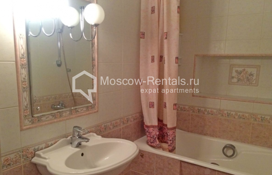 Photo #7 3-room (2 BR) apartment for <a href="http://moscow-rentals.ru/en/articles/long-term-rent" target="_blank">a long-term</a> rent
 in Russia, Moscow, Mashkova str, 9С1