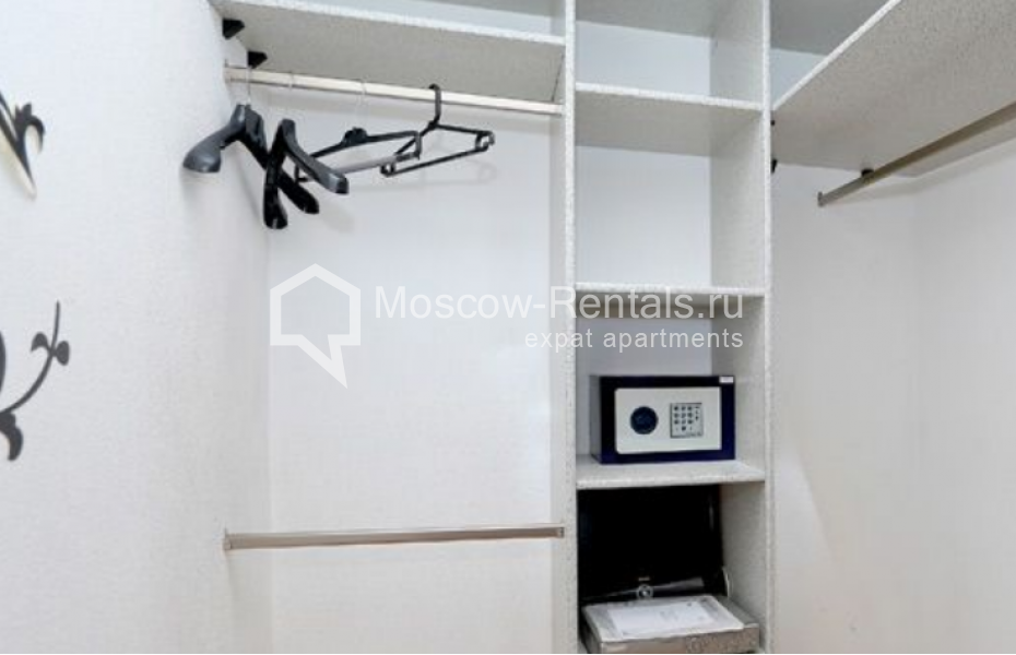 Photo #14 3-room (2 BR) apartment for <a href="http://moscow-rentals.ru/en/articles/long-term-rent" target="_blank">a long-term</a> rent
 in Russia, Moscow, Potapovskyi lane, 14