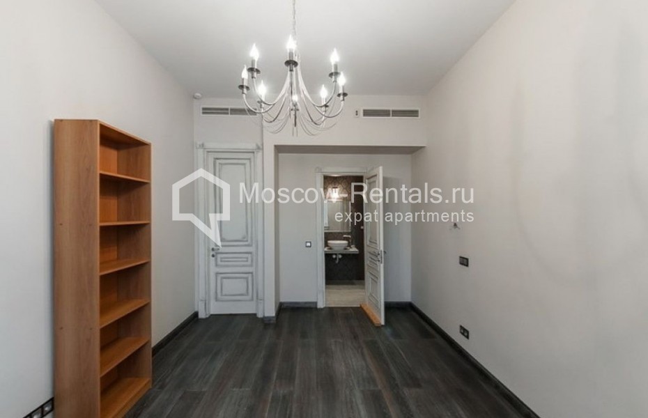 Photo #19 6-room (5 BR) apartment for <a href="http://moscow-rentals.ru/en/articles/long-term-rent" target="_blank">a long-term</a> rent
 in Russia, Moscow, B. Nikolopeskovskyi lane, 13
