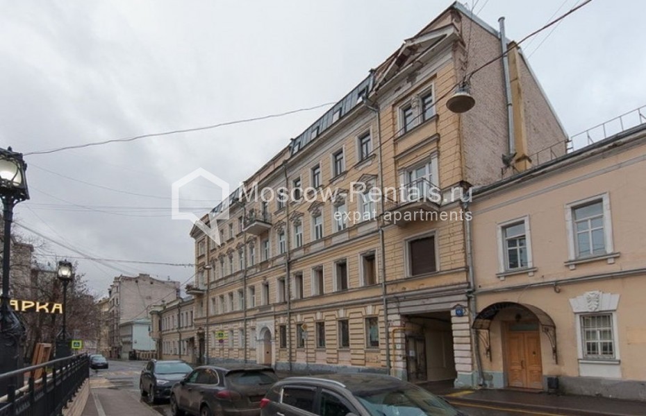 Photo #41 6-room (5 BR) apartment for <a href="http://moscow-rentals.ru/en/articles/long-term-rent" target="_blank">a long-term</a> rent
 in Russia, Moscow, B. Nikolopeskovskyi lane, 13