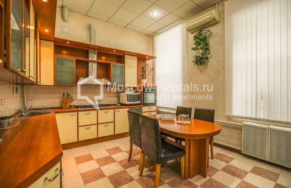 Photo #6 4-room (3 BR) apartment for <a href="http://moscow-rentals.ru/en/articles/long-term-rent" target="_blank">a long-term</a> rent
 in Russia, Moscow, Tverskaya str, 12с8