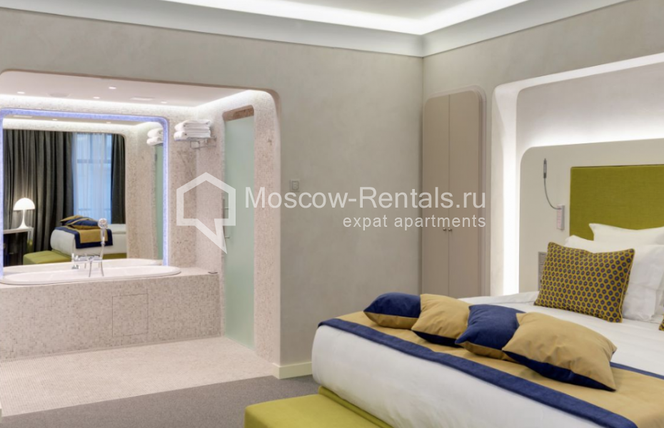 Photo #2 2-room (1 BR) apartment for <a href="http://moscow-rentals.ru/en/articles/long-term-rent" target="_blank">a long-term</a> rent
 in Russia, Moscow, Strastnoi blv, 2