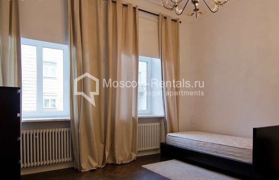Photo #1 5-room (4 BR) apartment for <a href="http://moscow-rentals.ru/en/articles/long-term-rent" target="_blank">a long-term</a> rent
 in Russia, Moscow, Arbat str, 47/23
