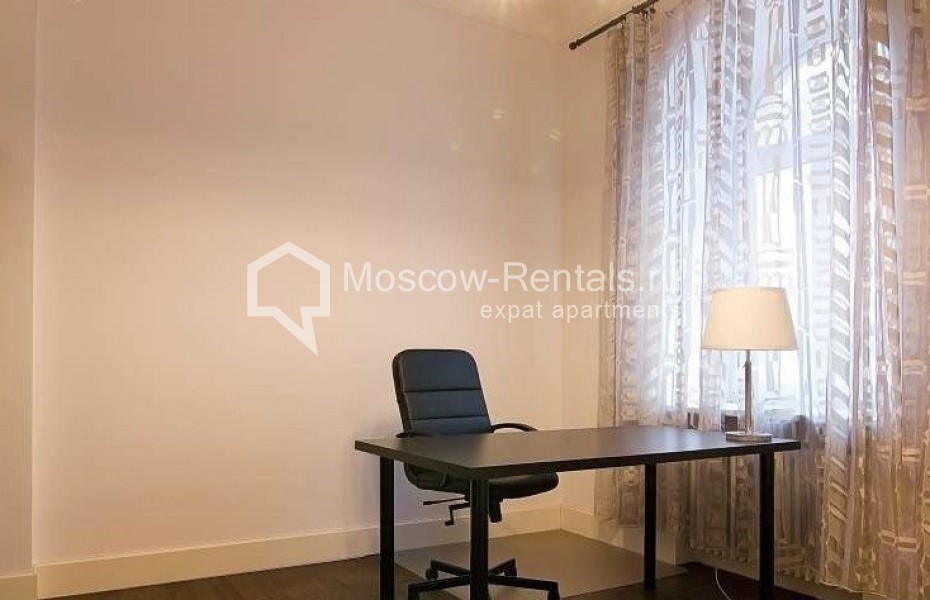 Photo #9 5-room (4 BR) apartment for <a href="http://moscow-rentals.ru/en/articles/long-term-rent" target="_blank">a long-term</a> rent
 in Russia, Moscow, Arbat str, 47/23