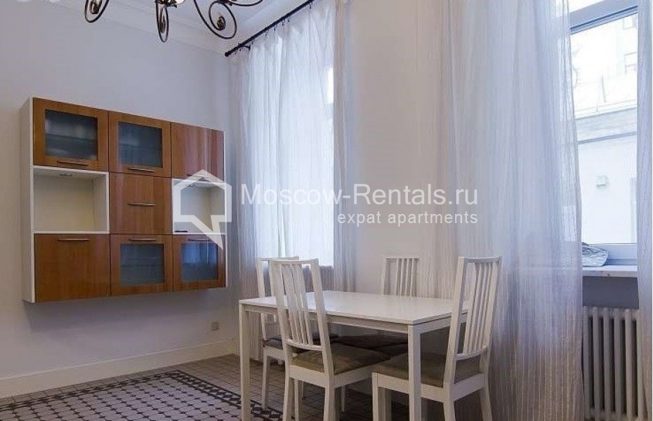 Photo #7 5-room (4 BR) apartment for <a href="http://moscow-rentals.ru/en/articles/long-term-rent" target="_blank">a long-term</a> rent
 in Russia, Moscow, Arbat str, 47/23