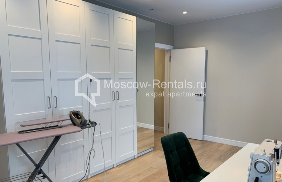 Photo #5 3-room (2 BR) apartment for <a href="http://moscow-rentals.ru/en/articles/long-term-rent" target="_blank">a long-term</a> rent
 in Russia, Moscow, Dukhovskyi lane,  19с2