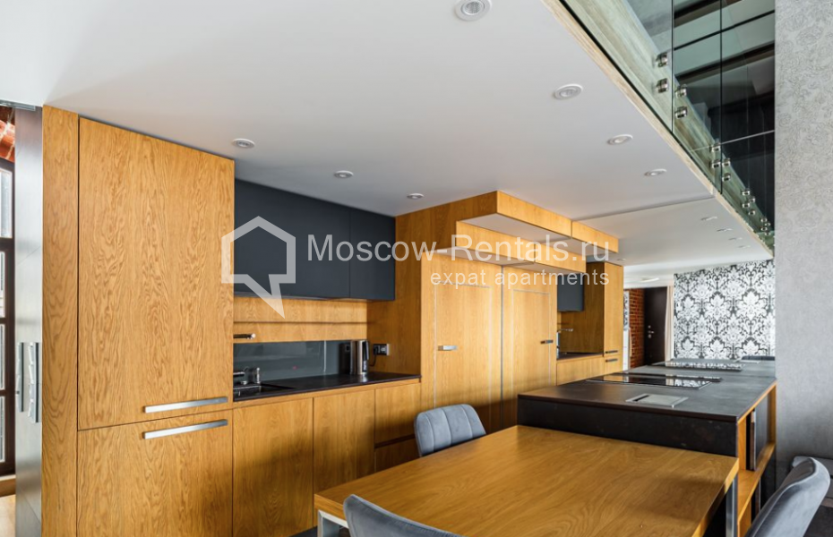 Photo #4 3-room (2 BR) apartment for <a href="http://moscow-rentals.ru/en/articles/long-term-rent" target="_blank">a long-term</a> rent
 in Russia, Moscow, Sadovnicheskaya str, 57с1