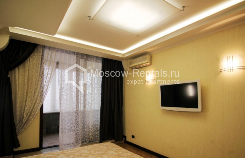 Photo #7 4-room (3 BR) apartment for <a href="http://moscow-rentals.ru/en/articles/long-term-rent" target="_blank">a long-term</a> rent
 in Russia, Moscow, Shabolovka str, 23к4