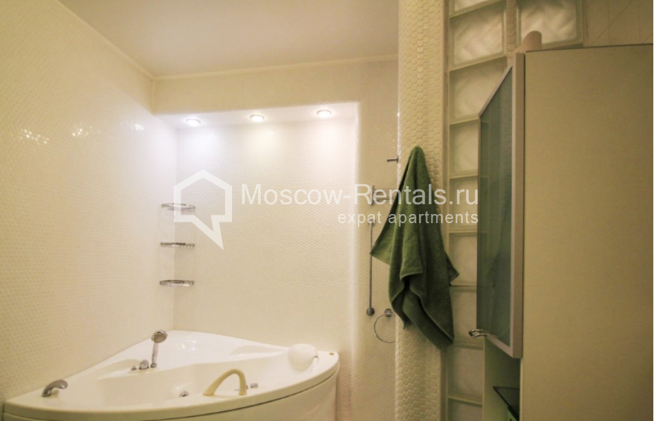 Photo #14 4-room (3 BR) apartment for <a href="http://moscow-rentals.ru/en/articles/long-term-rent" target="_blank">a long-term</a> rent
 in Russia, Moscow, Shabolovka str, 23к4