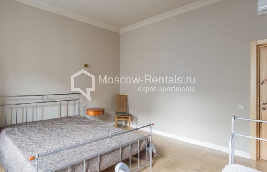 Photo #6 3-room (2 BR) apartment for <a href="http://moscow-rentals.ru/en/articles/long-term-rent" target="_blank">a long-term</a> rent
 in Russia, Moscow, B. Kozikhinkskyi lane, 4