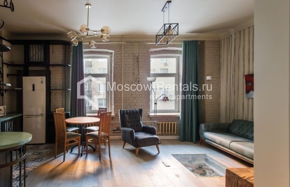 Photo #1 3-room (2 BR) apartment for <a href="http://moscow-rentals.ru/en/articles/long-term-rent" target="_blank">a long-term</a> rent
 in Russia, Moscow, B. Kozikhinkskyi lane, 4