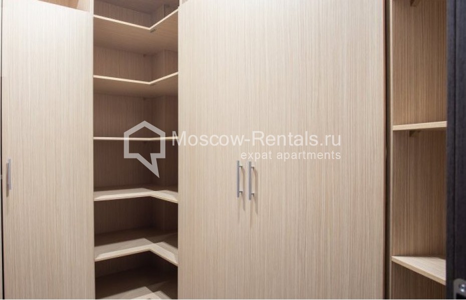Photo #12 4-room (3 BR) apartment for <a href="http://moscow-rentals.ru/en/articles/long-term-rent" target="_blank">a long-term</a> rent
 in Russia, Moscow, New Arbat str, 27