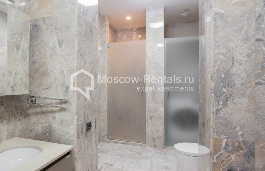 Photo #14 4-room (3 BR) apartment for <a href="http://moscow-rentals.ru/en/articles/long-term-rent" target="_blank">a long-term</a> rent
 in Russia, Moscow, New Arbat str, 27