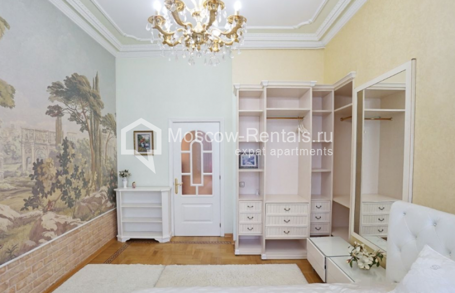 Photo #5 4-room (3 BR) apartment for <a href="http://moscow-rentals.ru/en/articles/long-term-rent" target="_blank">a long-term</a> rent
 in Russia, Moscow, M. Bronnaya str, 31/13